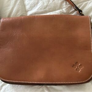 Patricia Nash cross body leather purse.
